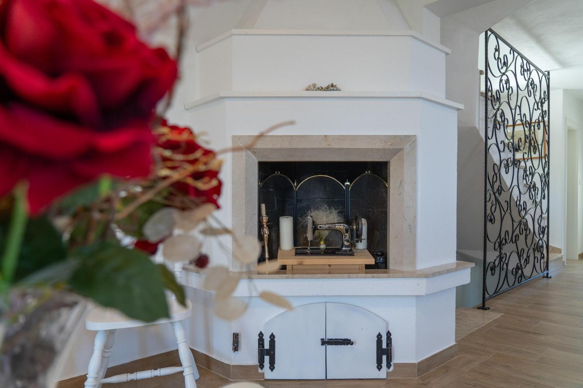 Villa With Sea View 포드고라 외부 사진