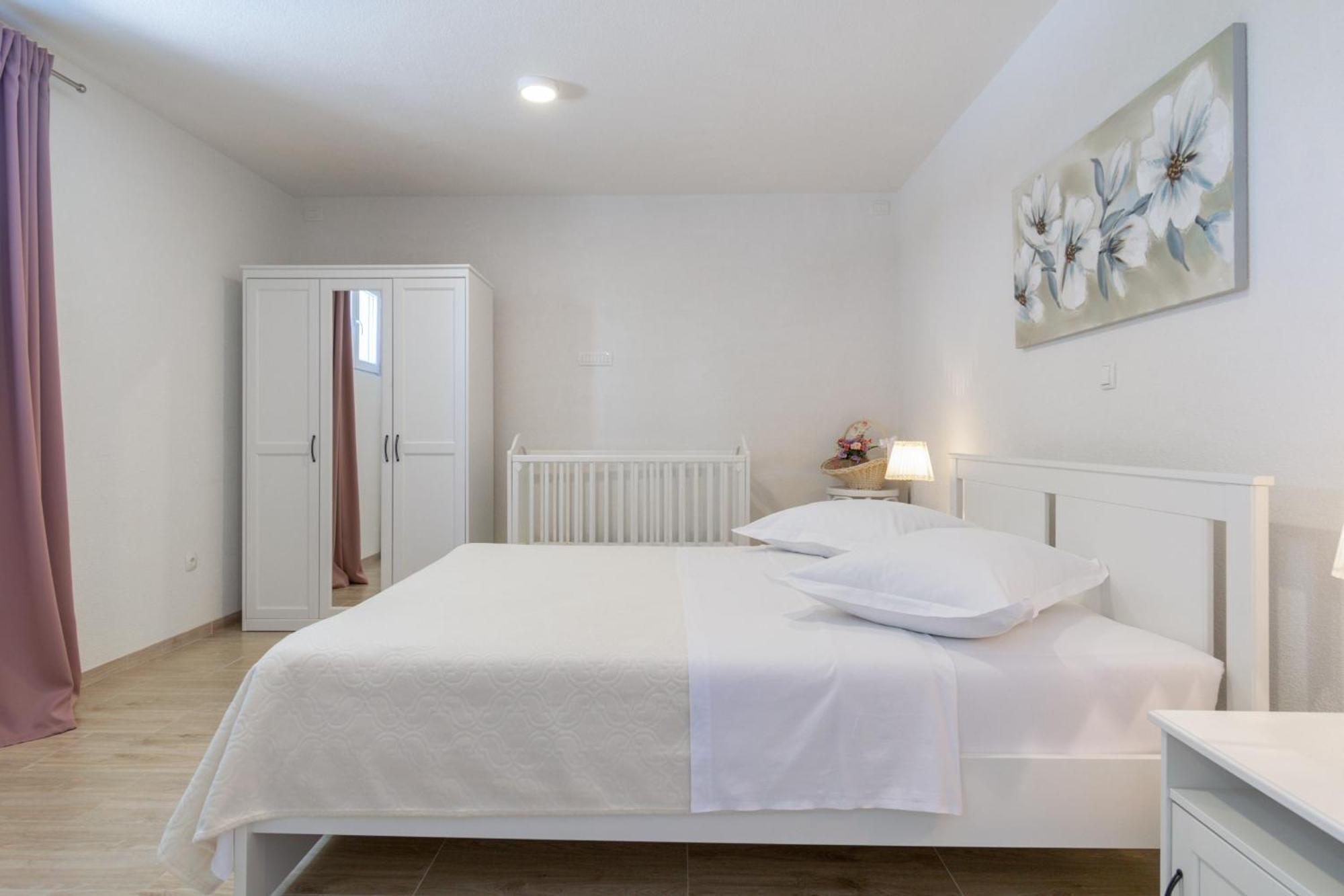 Villa With Sea View 포드고라 외부 사진